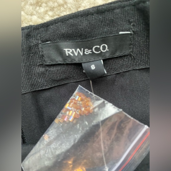 Beautiful Skirt - Picture 3 of 8